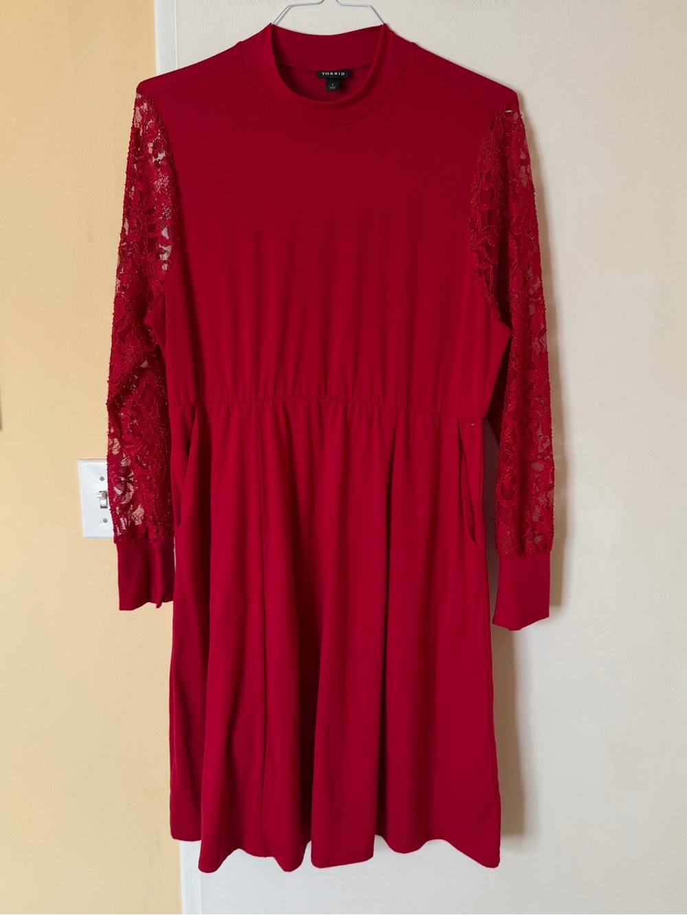 TORRID dress - size 1x - EUC - lace